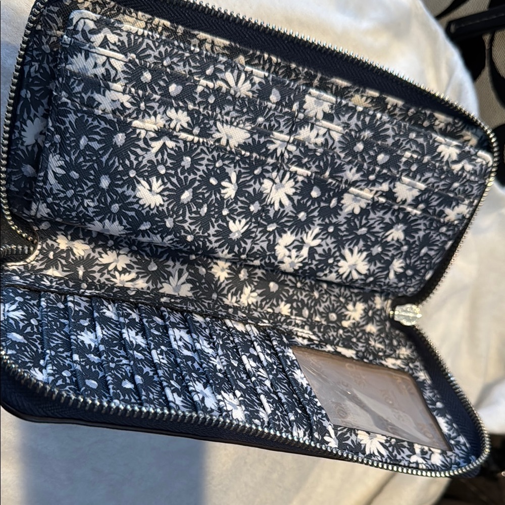 Michael Kors Navy Blue Wallet - Picture 2 of 4